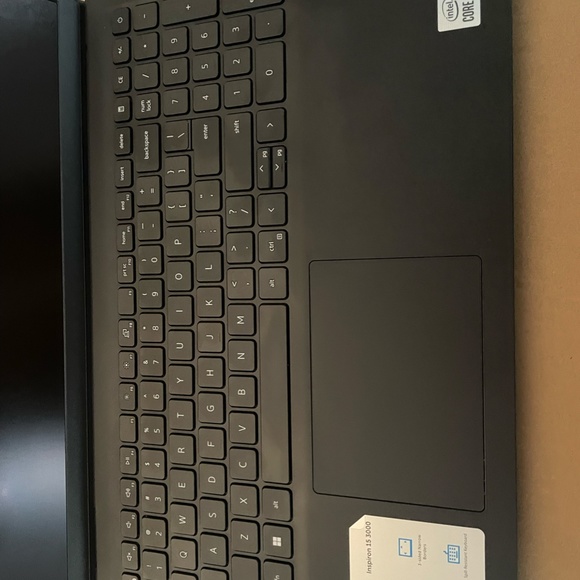 Dell Inspiron 15 Laptop Computer - Picture 3 of 12